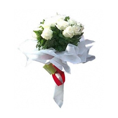 9 White Roses